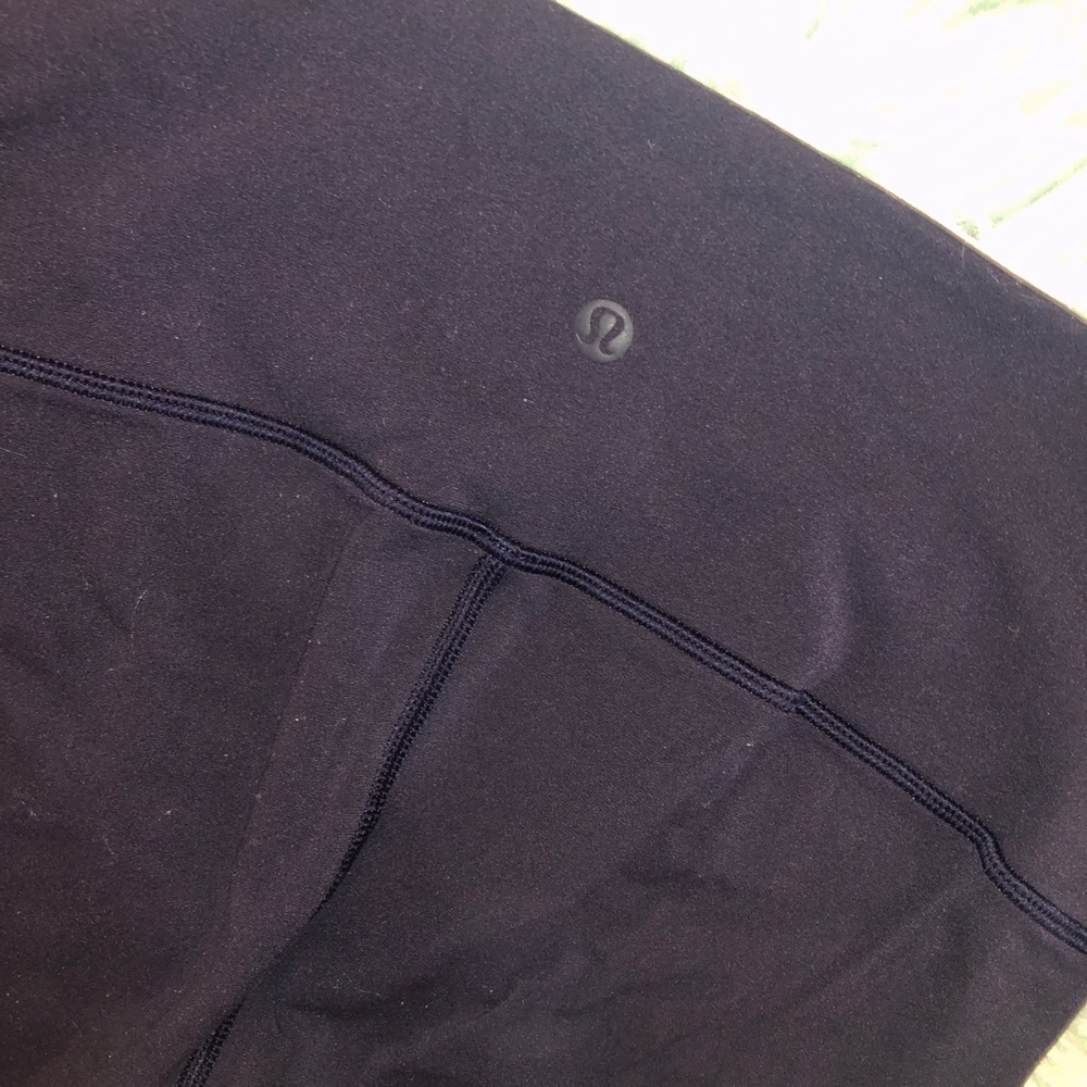 LuluLemon cropped mesh leggings
